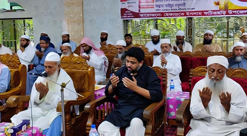 শাপলা চত্বর শহীদদের ন্যায়বিচার দাবি তুললেন আল্লামা বাবুনগরী